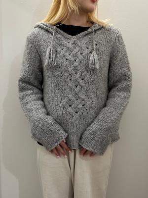 ニットパーカー