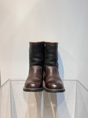 ショートブーツ